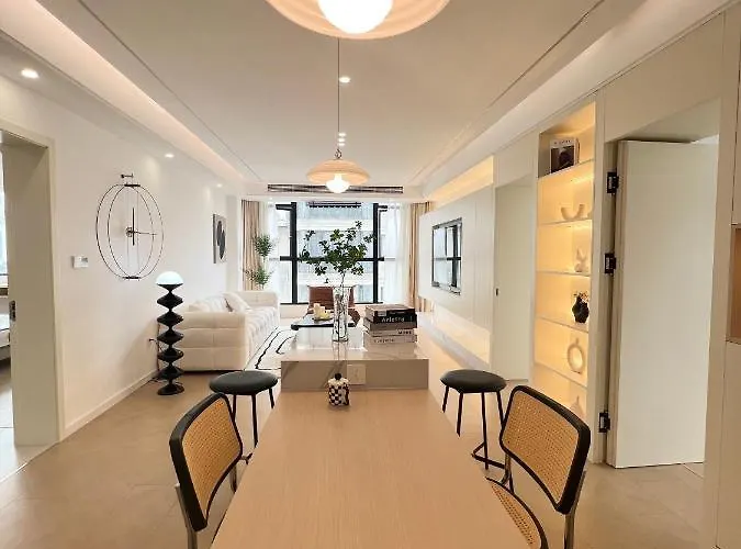 Three Bedroom Apartment Near Xintiandi