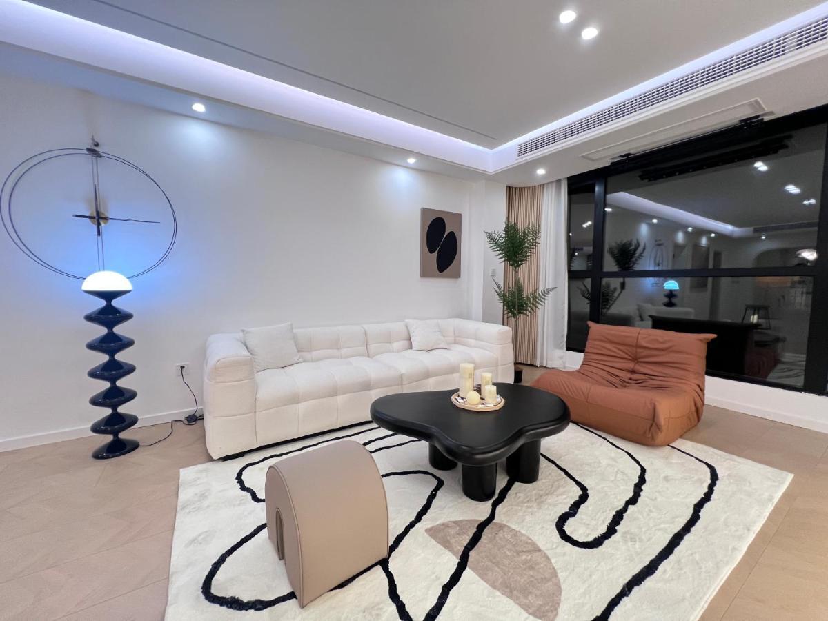 Three Bedroom Near Xintiandi Apartemen Shanghai